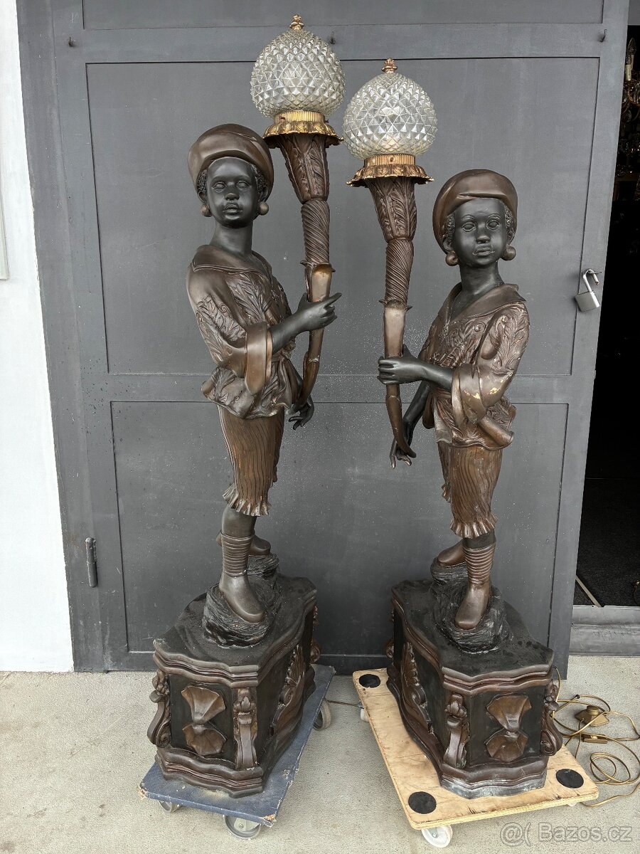 Starožitné bronzové sochy