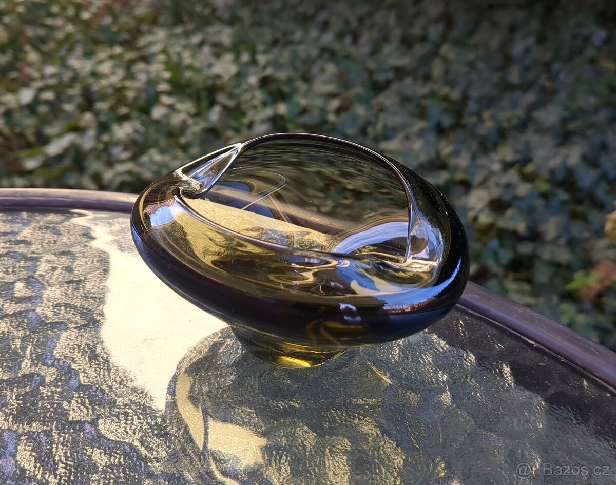 POPELNÍK - kouřové sklo