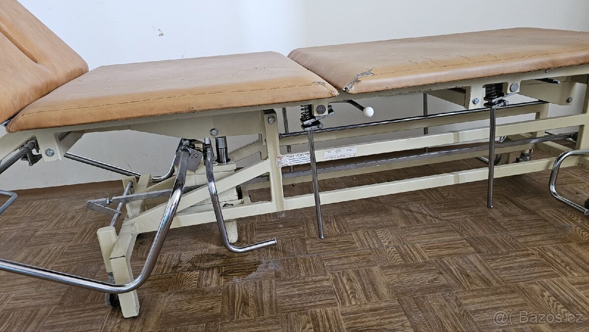 Masážní lehátko