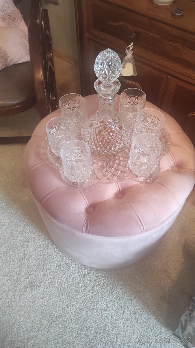 Skleněný servis na alkohol