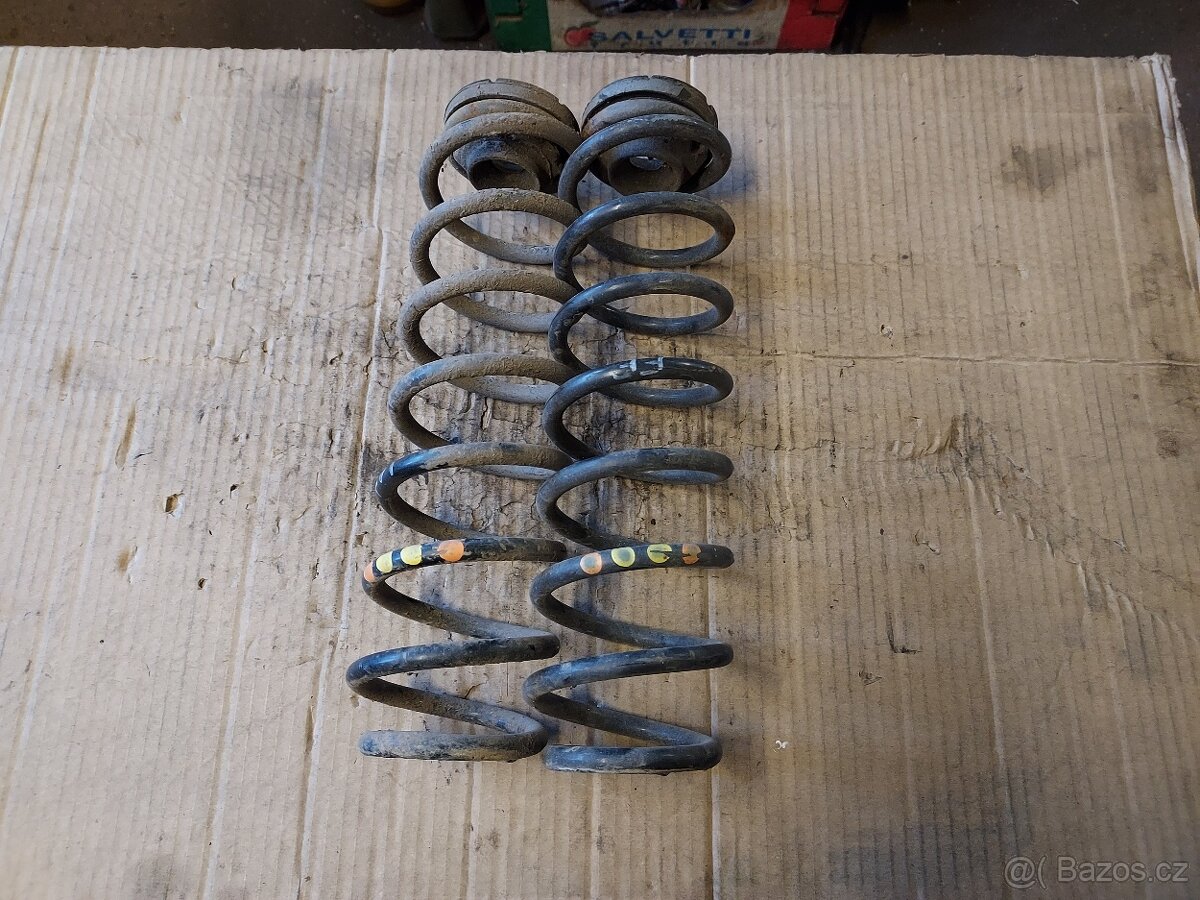 zadní pružiny Fabia 1 kombi