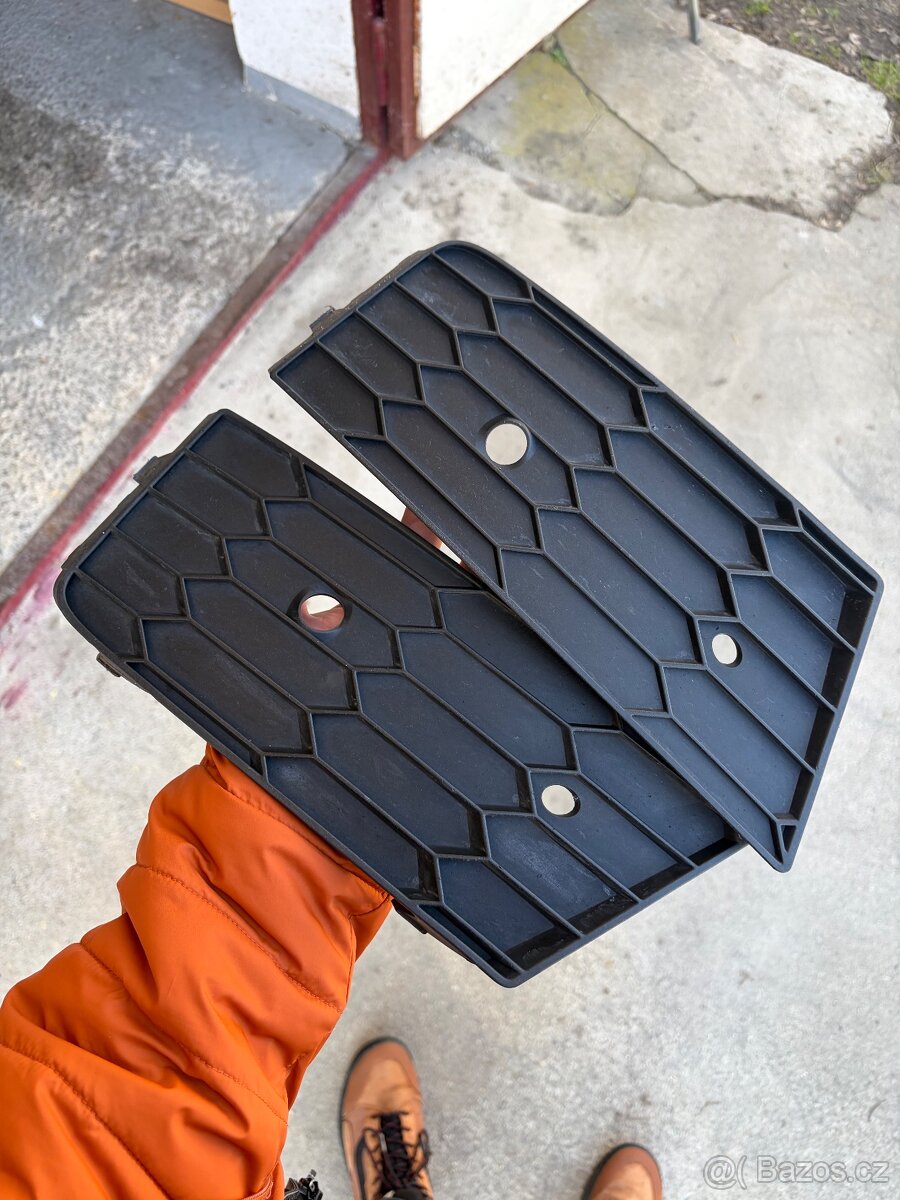 Krytka předního nárazníku RS Škoda Octavia