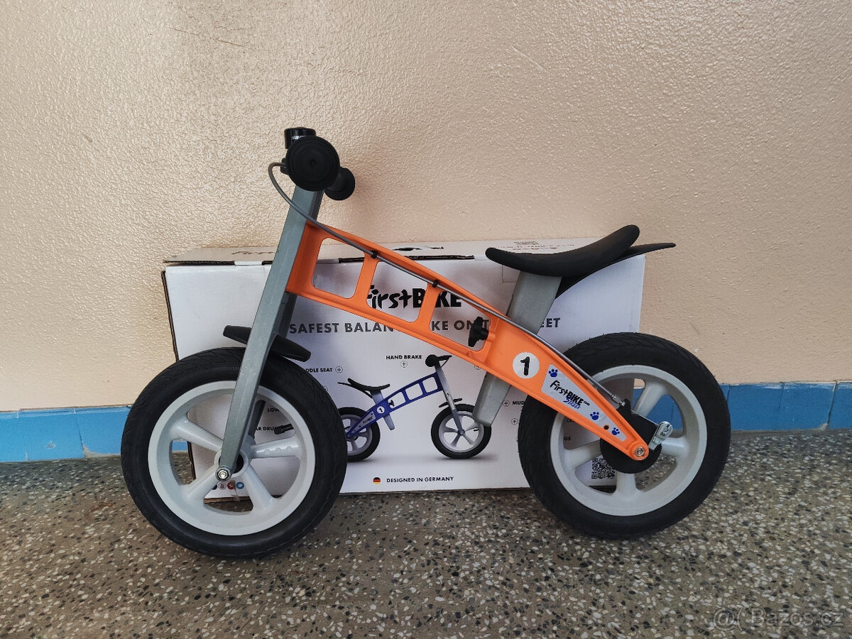 Dětské odrážedlo FirstBIKE Street + adaptér