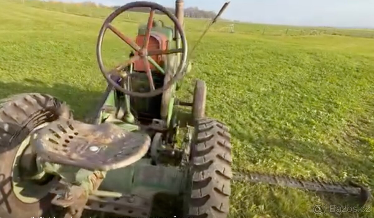 traktor svoboda dk 12