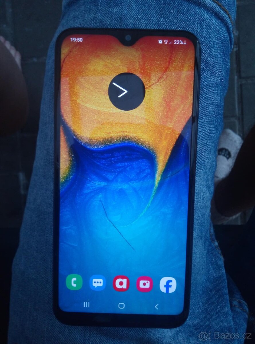 SAMSUNG A20