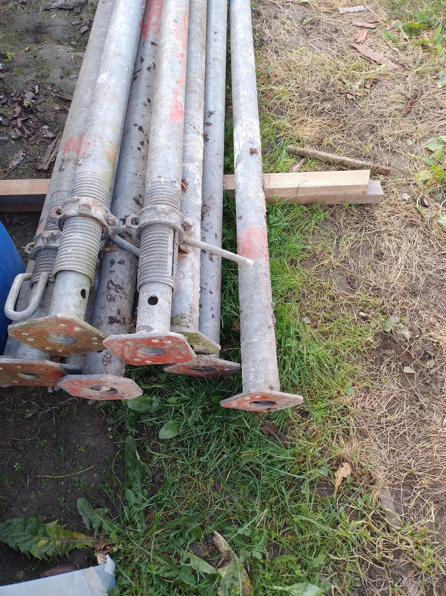 Podpěra 5,5 peri