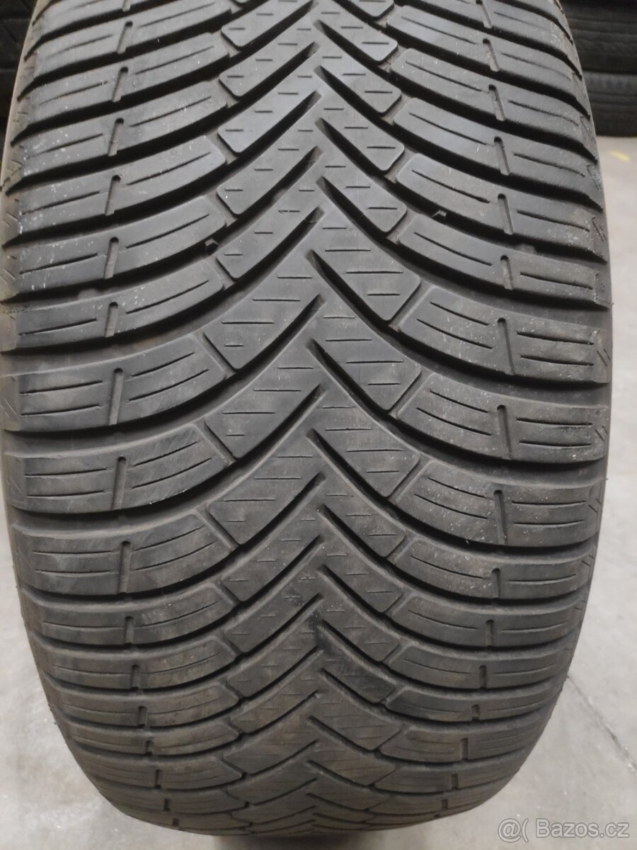 235/45R17 97V Kléber Quadraxer2