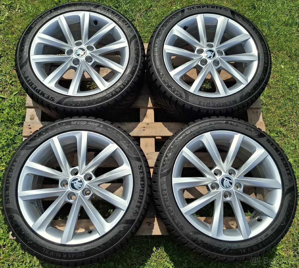 289 Zánovní zimní sada Fabia III/Rapid 215/45/16