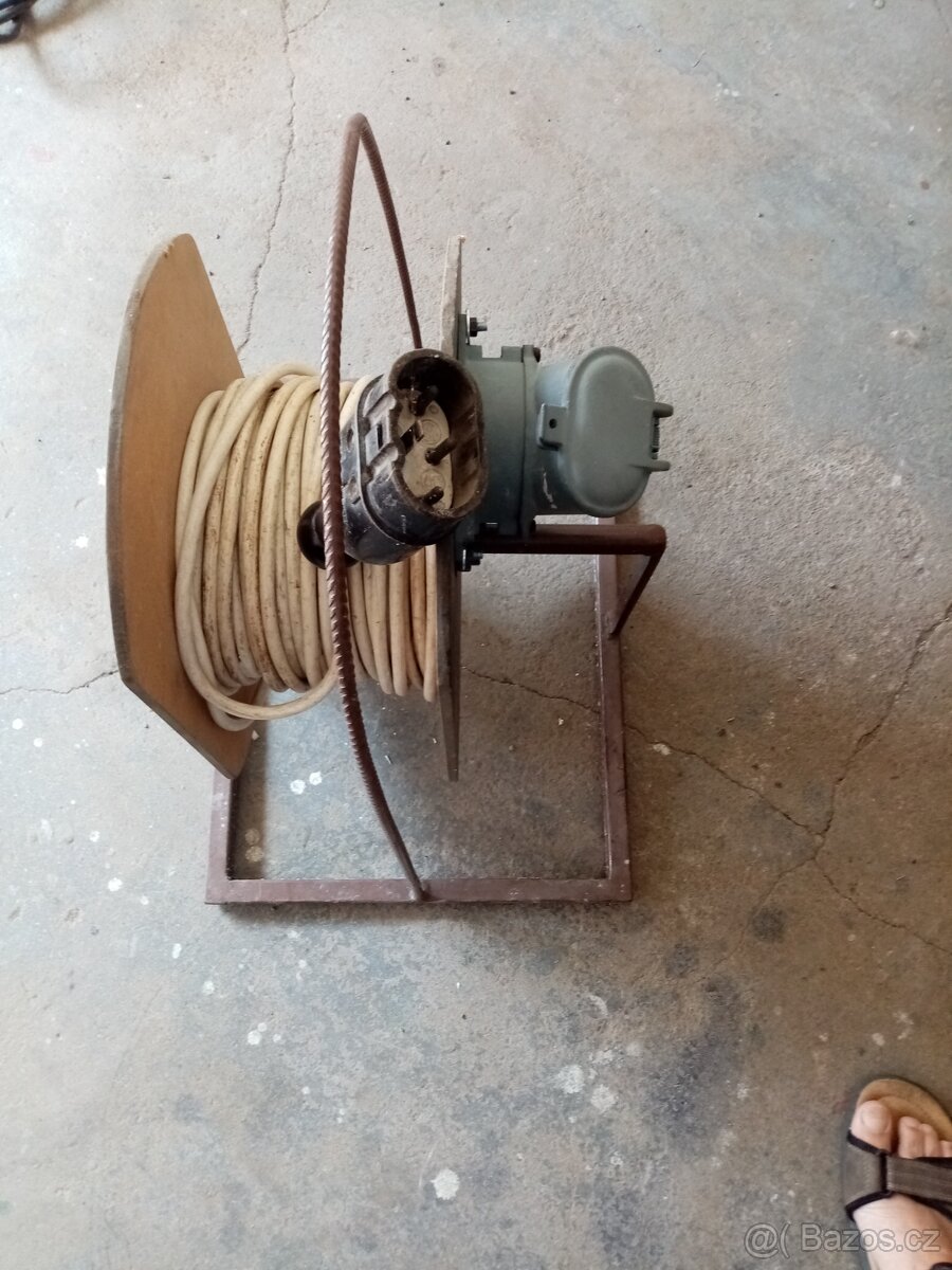 Kabel na bubnu 380 V