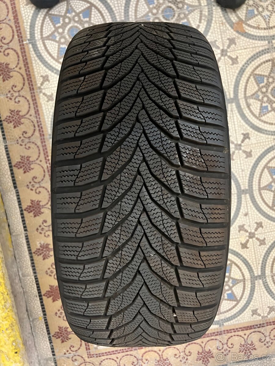 Zimní pneu NEXEN 245/40 R19