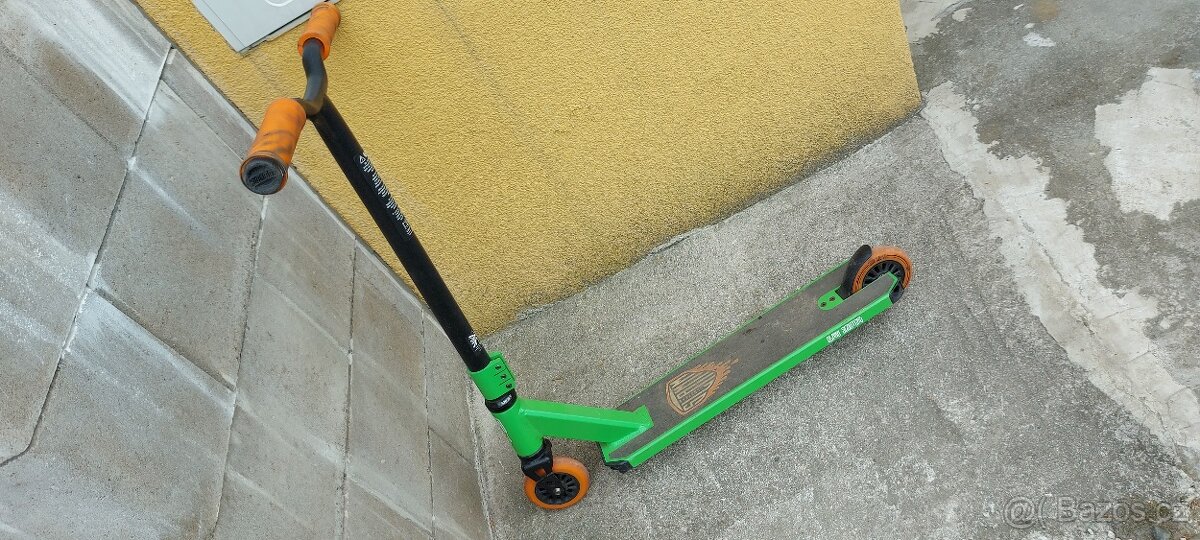 Kvalitní freestyle koloběžka SLAMM SL0525