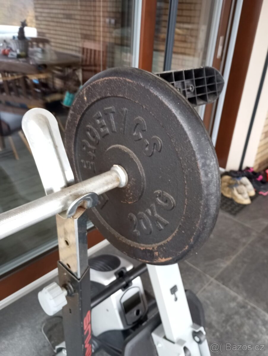 Bench press lavice se závažím