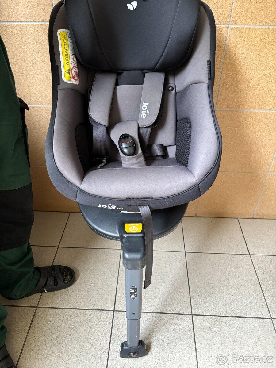 Otočná autosedačka Joie meet spin 360