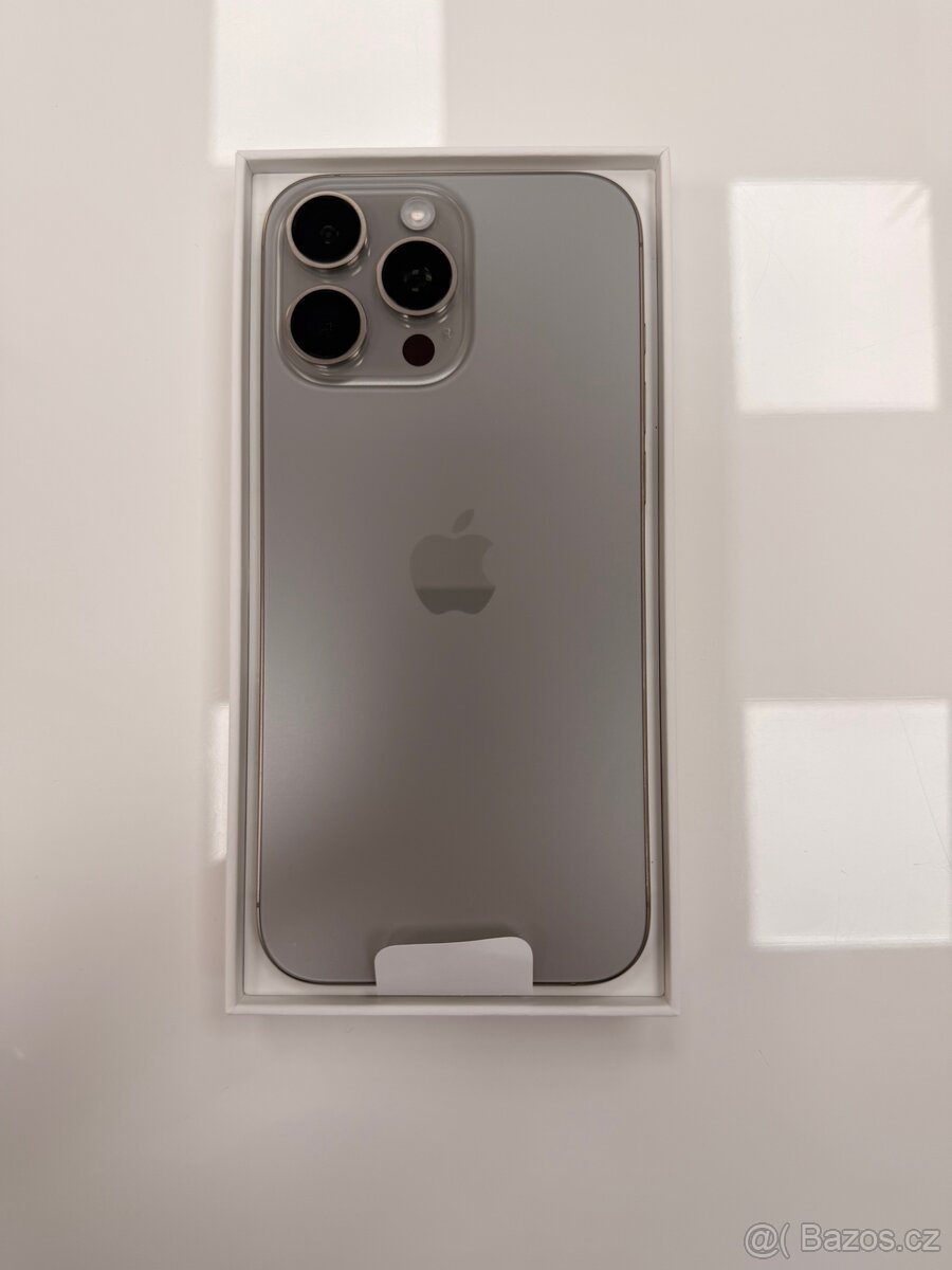 iPhone 16 Pro Max 256 GB - přírodní titan, jako nový, záruka