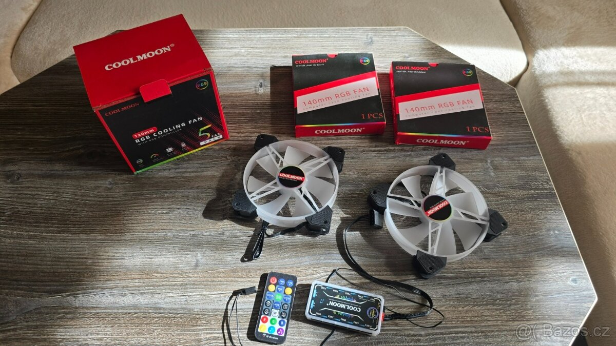 PC rgb Větráky a rgb trubici na hadice chlazení CoolMoon