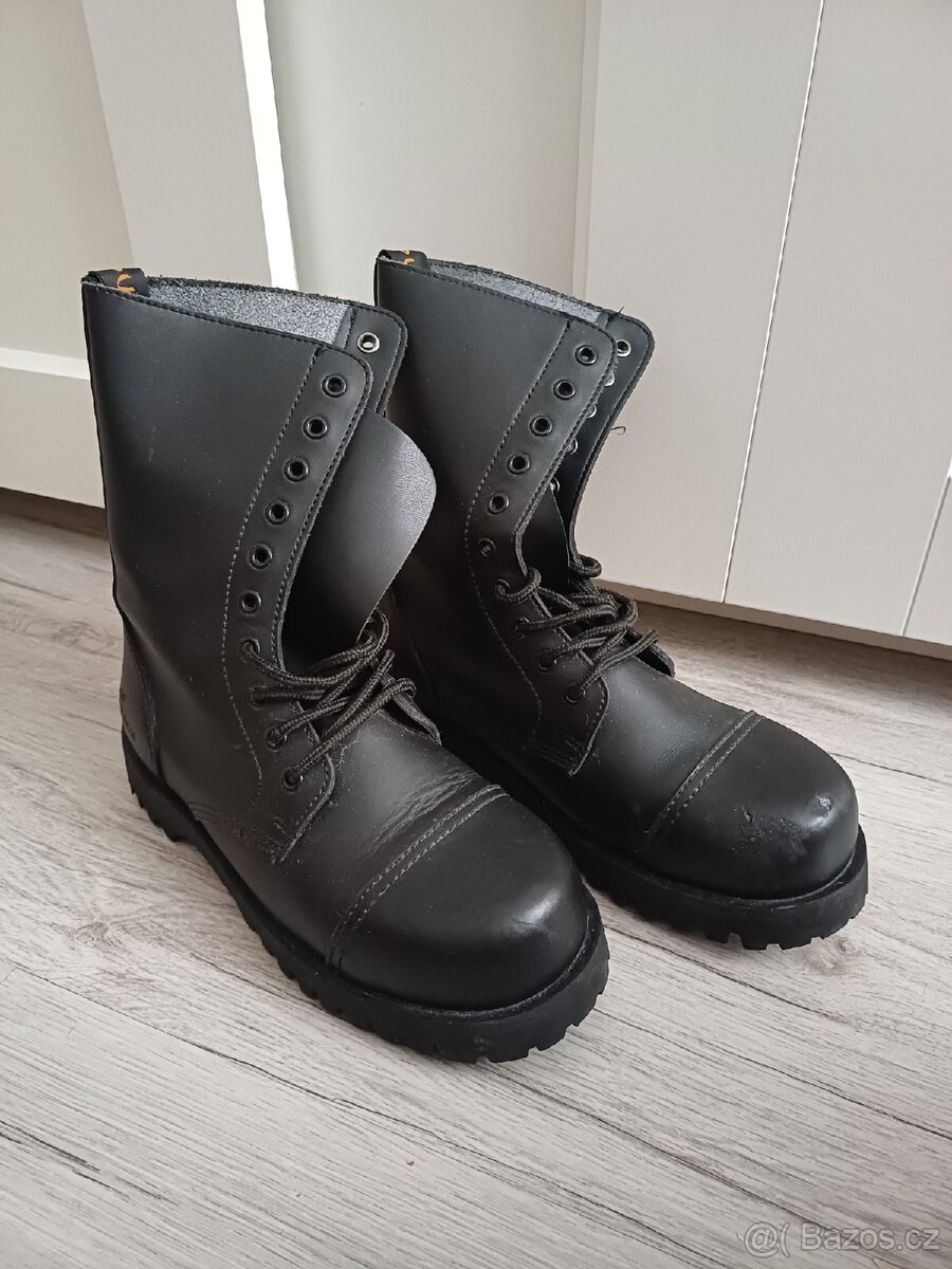 Černé kožené boty vel. 39