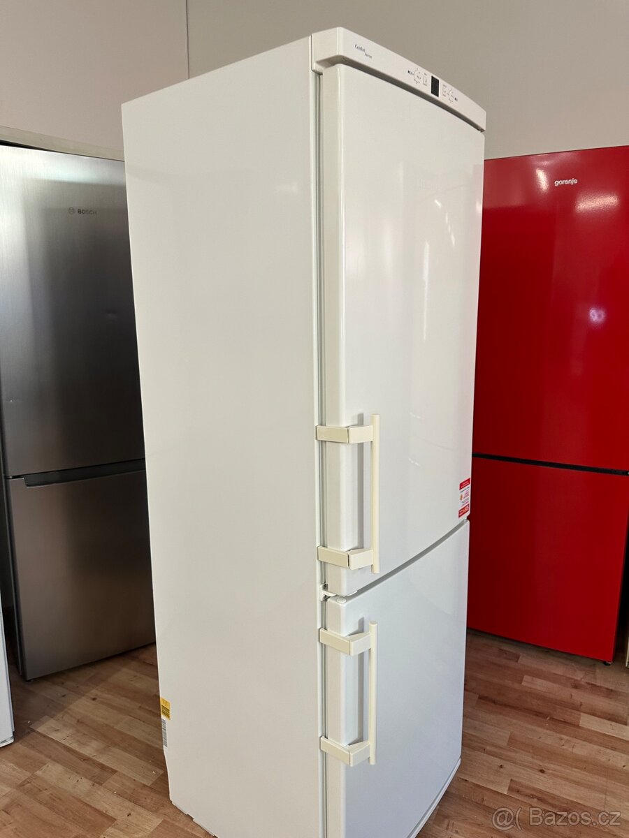 Lednice s mrazákem Liebherr (164)