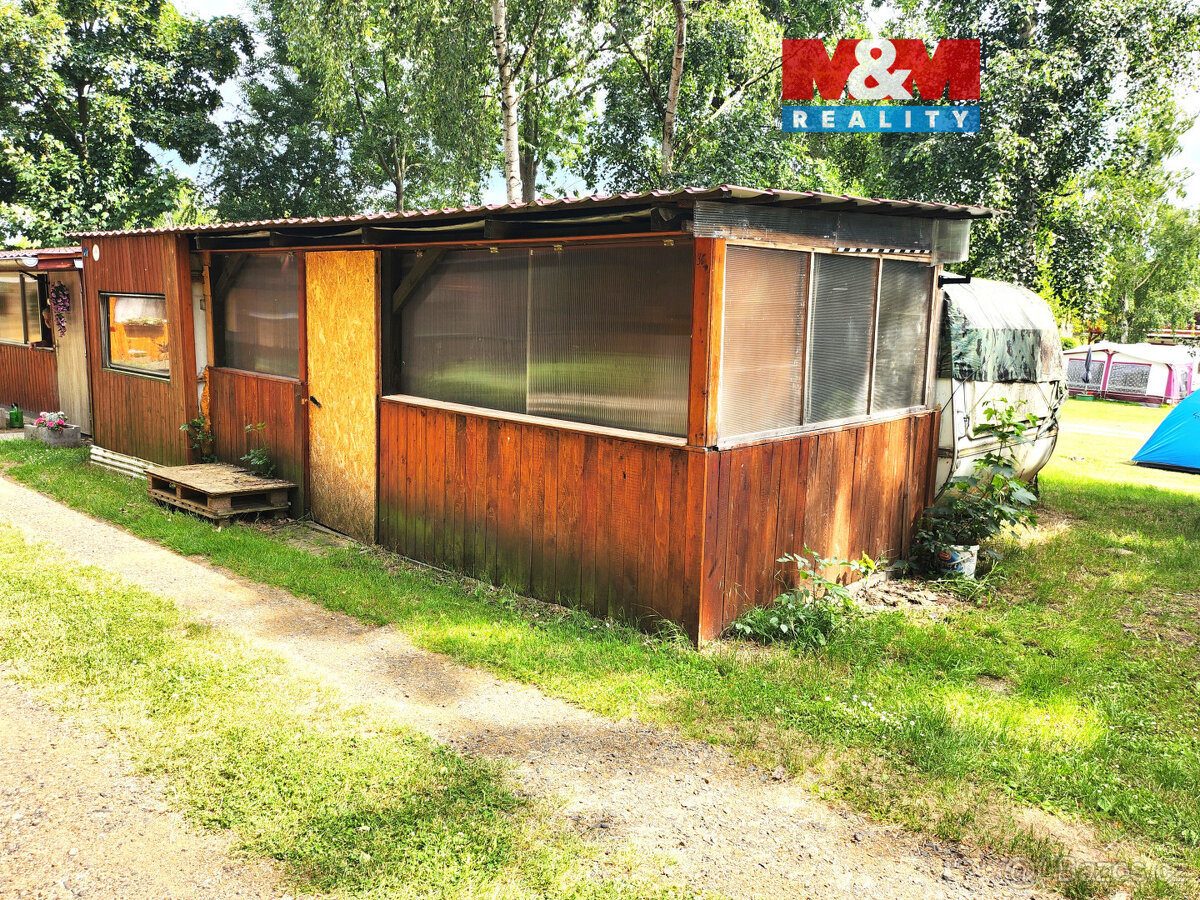 Prodej, karavan s dřevěnou přístavbou, Hradec u Kadaně