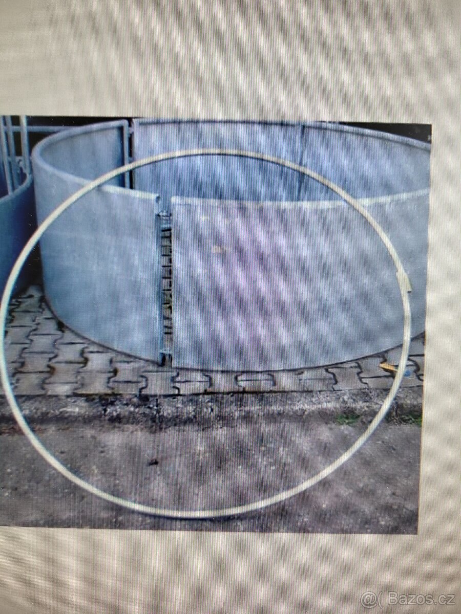Obruč kovová, pr. 155 cm, pro síť do příkrmiště