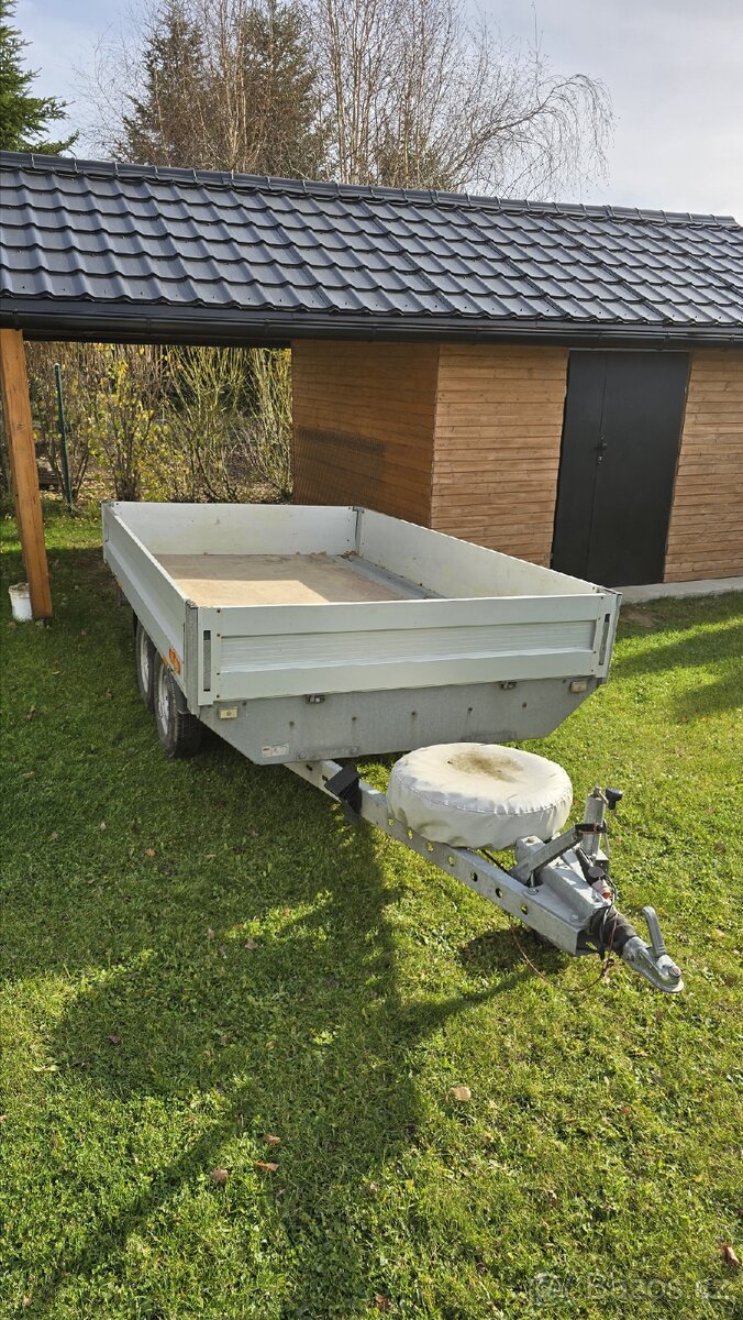 Přívěs nákladní, vozík, přívěsný vozík.