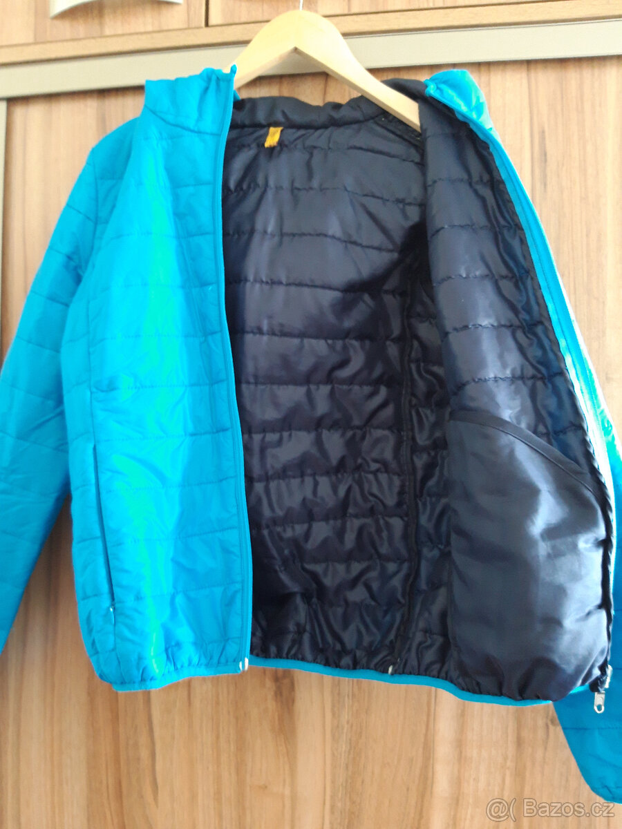 Podzimní modrá bunda