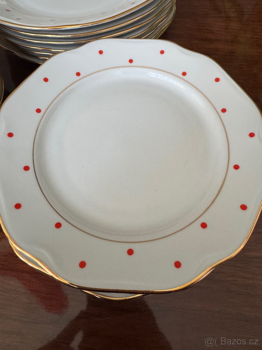 Sada talířů