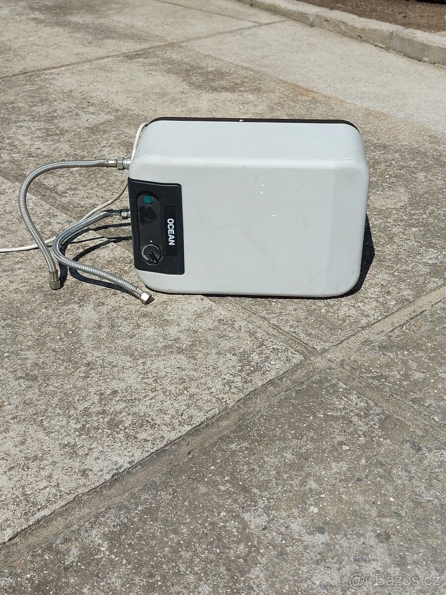 Boiler elektrický 10 l