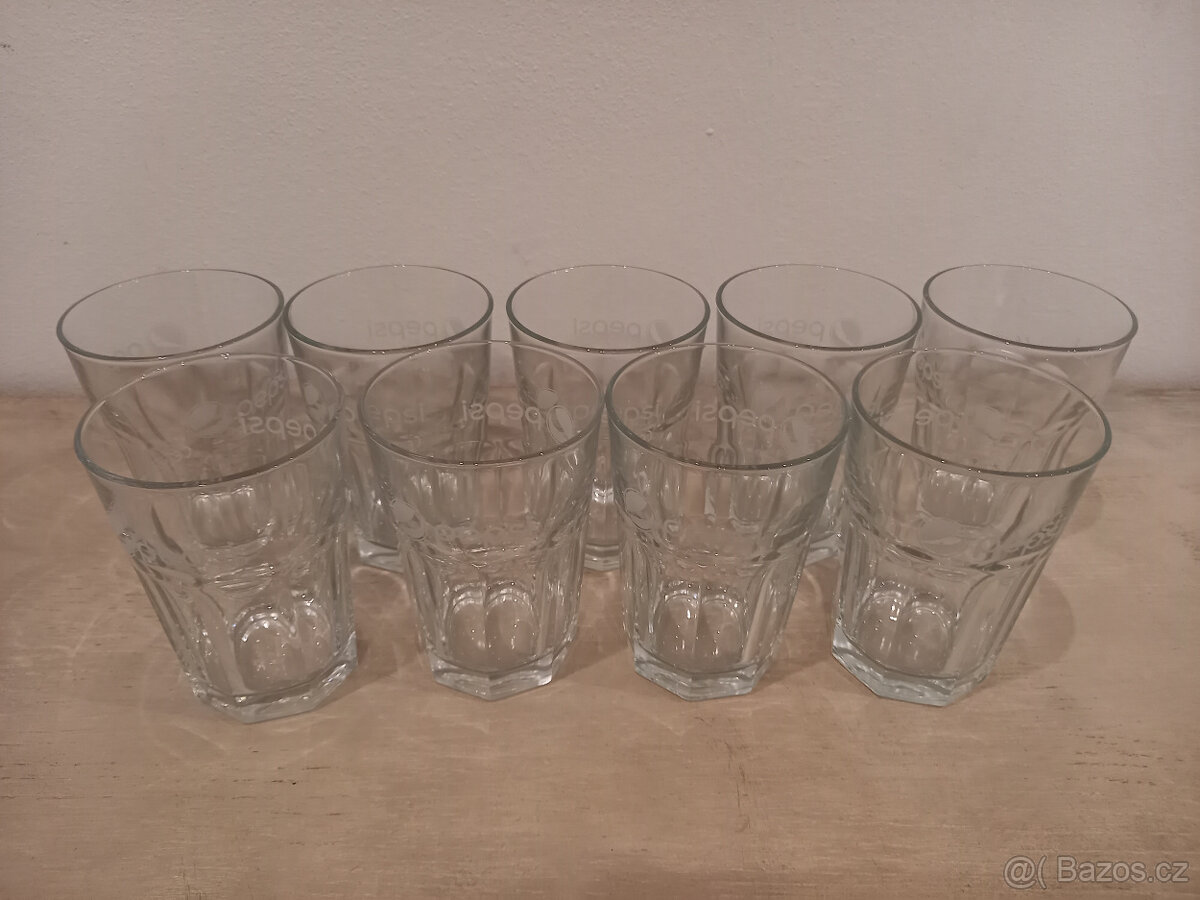 9x sklenička s nápisem Pepsi