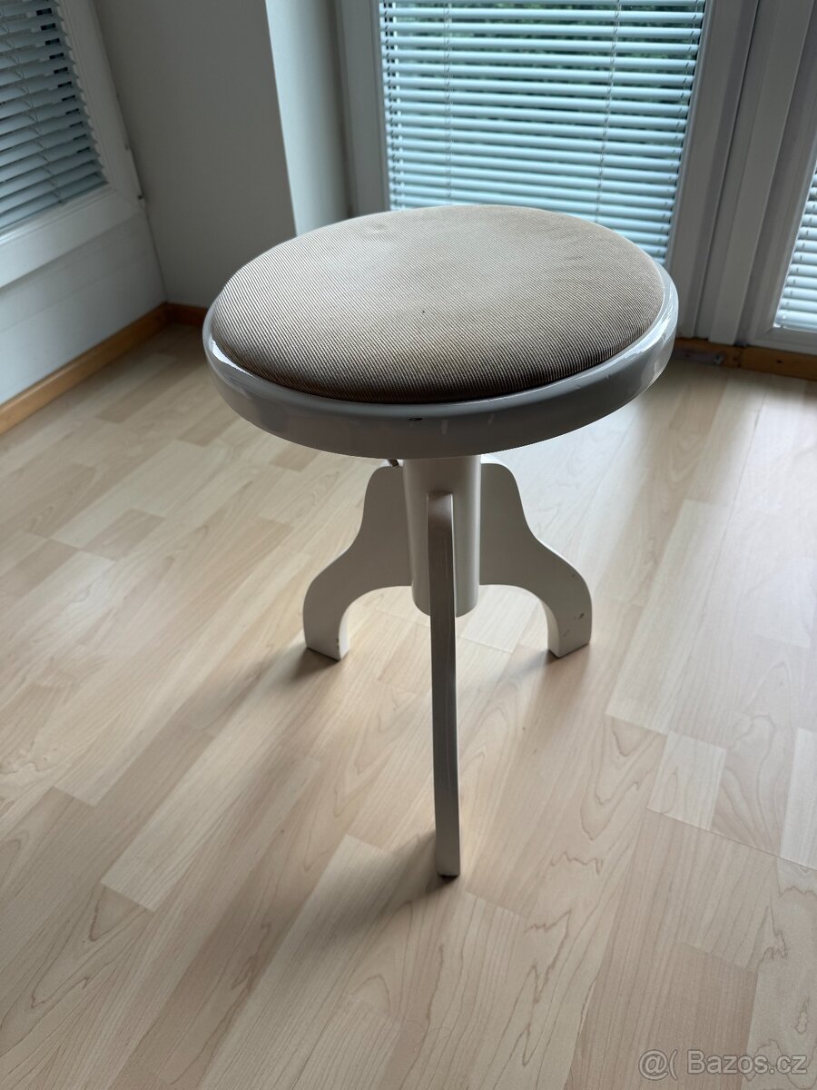 Stolička klavírní otočná - bílý mat/béžový semiš