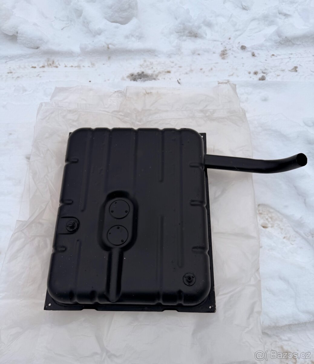 nová palivová nádrž Gaz 21 Volha