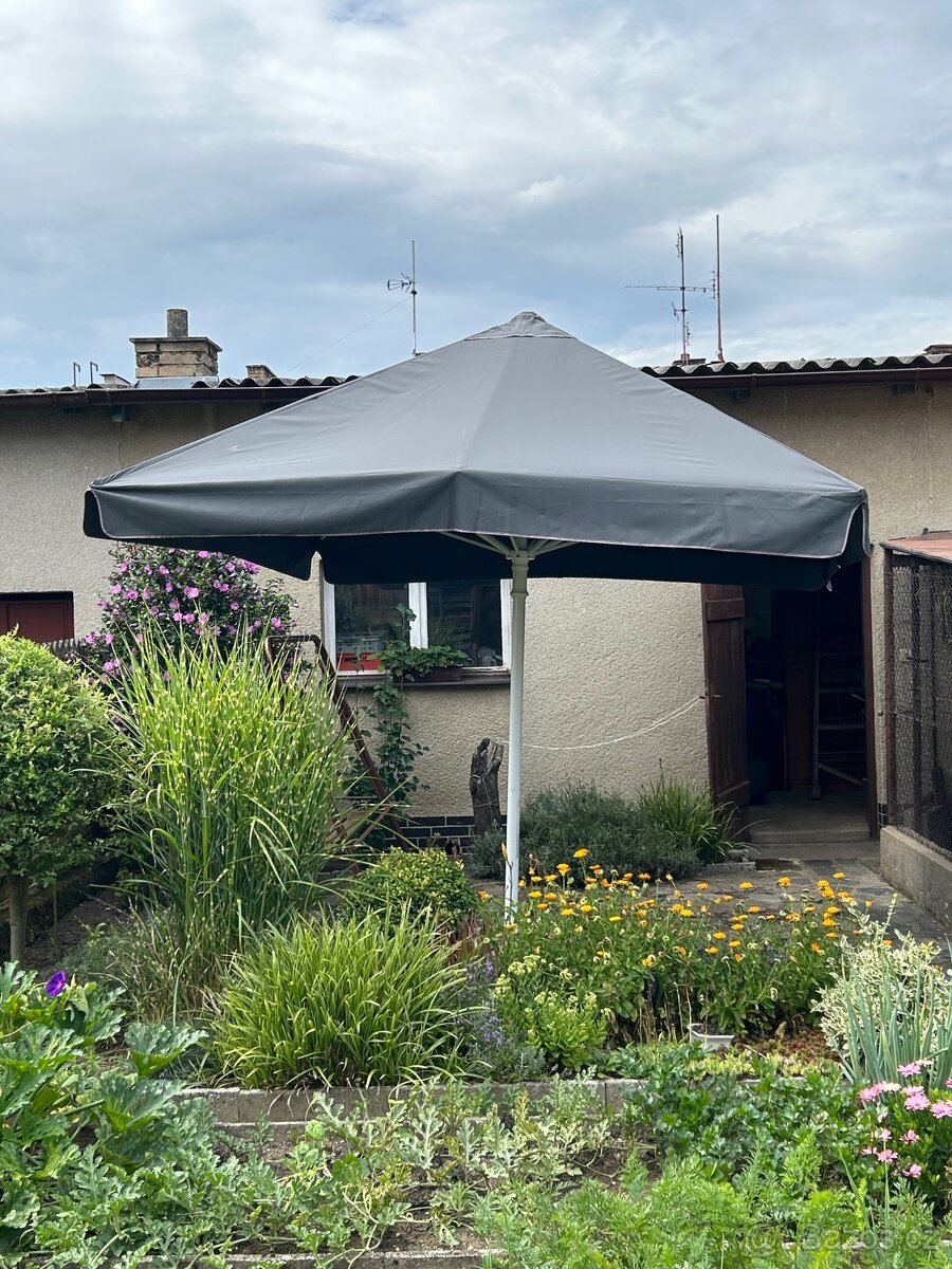 Velky slunecnik 3x3m-barva antracit-top stav