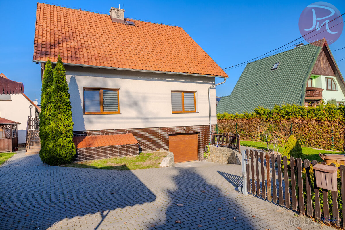 Prodej rodinného domu s širokými možnostmi využití – skvělá 