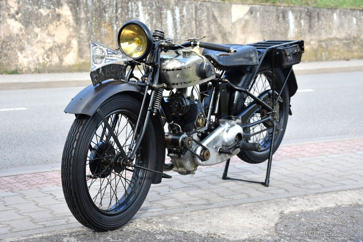 Pěkný patinový Magnat Debon BOS 350 SV z roku 1929