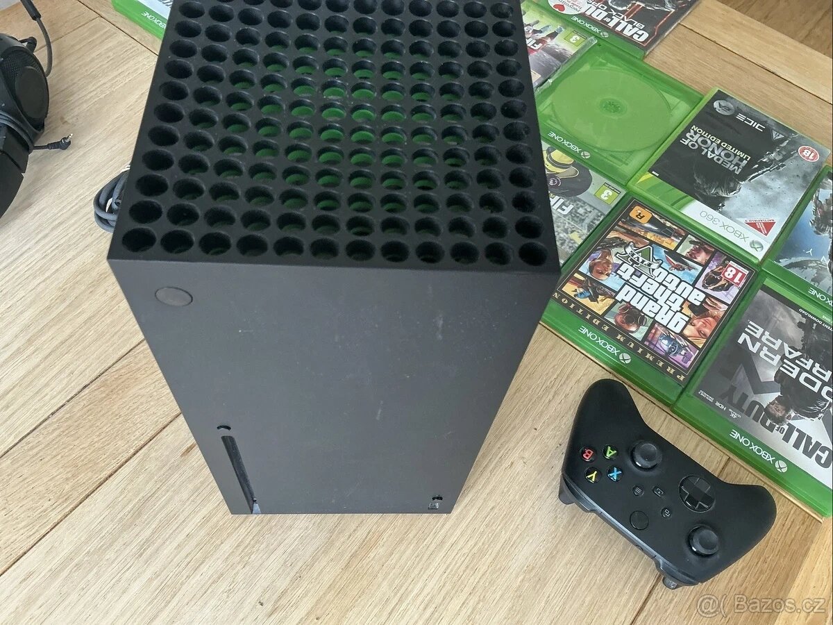 Prodám Microsoft Xbox Series X 1TB