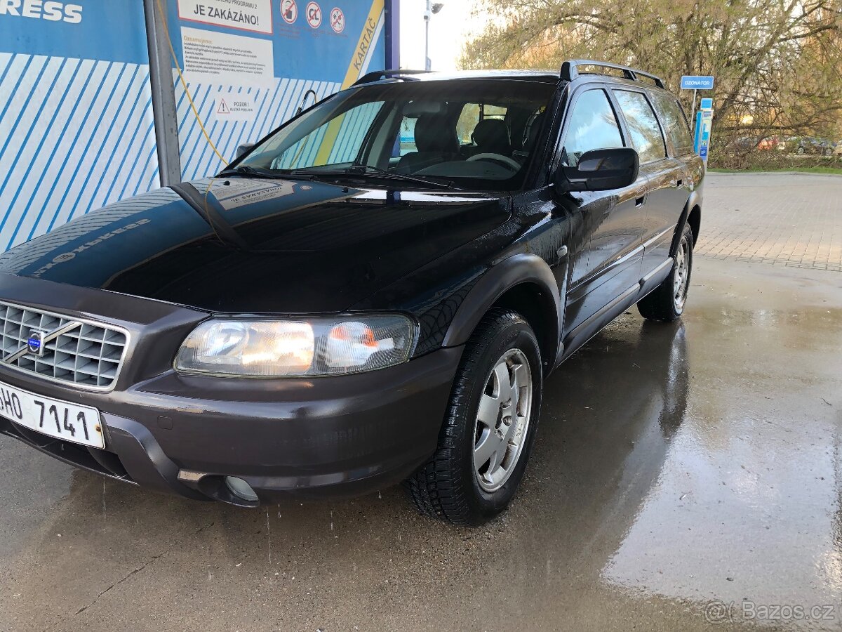 Volvo XC70 2.5t 147Kw LPG Tažné 4x4 manuál