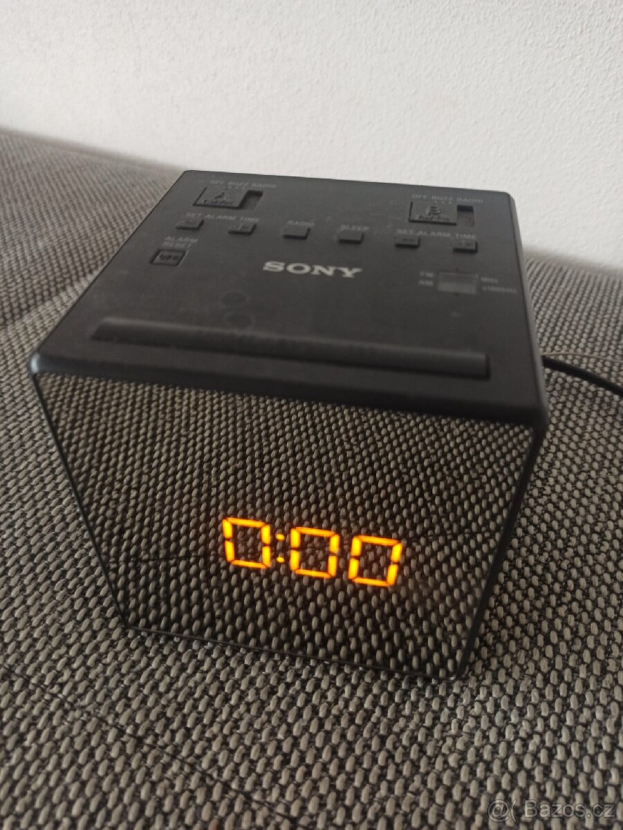Radiobudík Sony