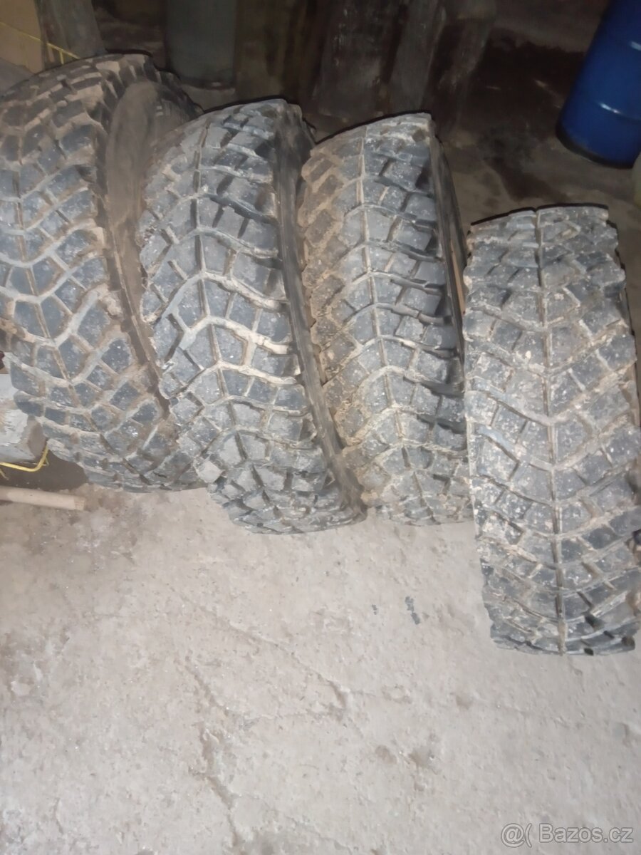 Suzuki Samurai 1,3