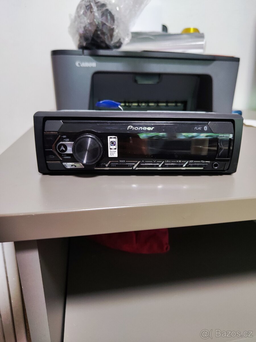 Autorádio Pioneer MVH-S320BT (NEPOŠKOZENÉ)
