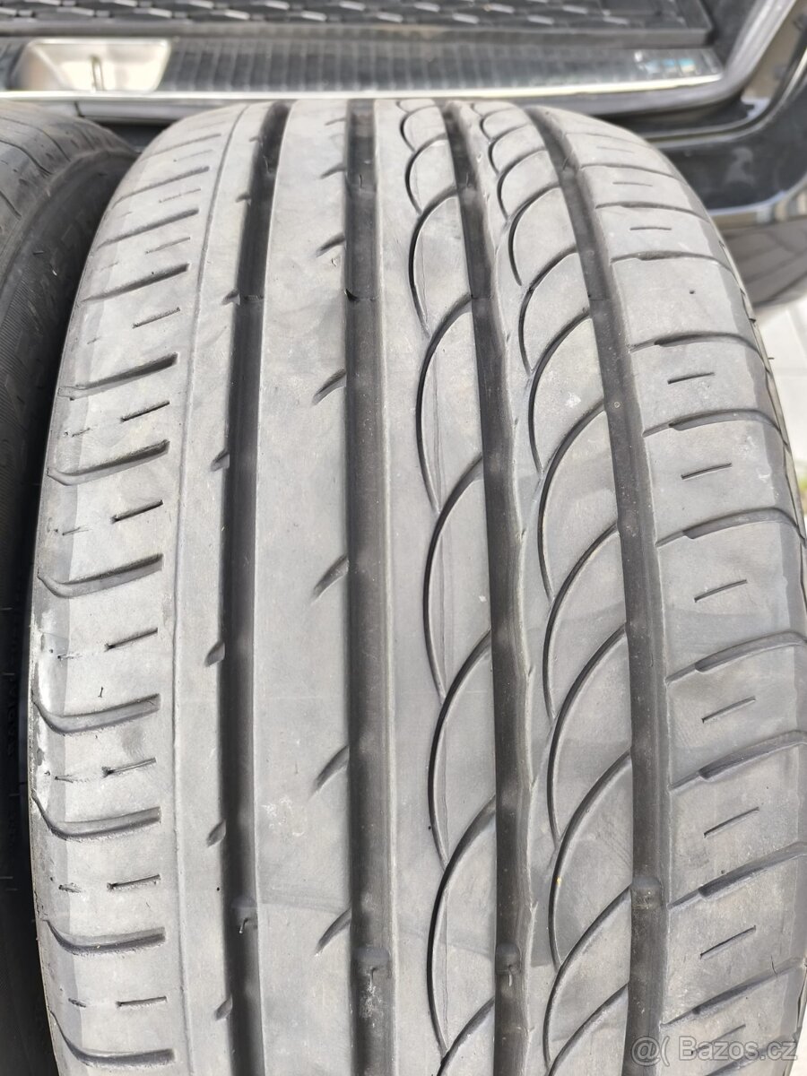 Letní pneu 245/45 R17 99Y