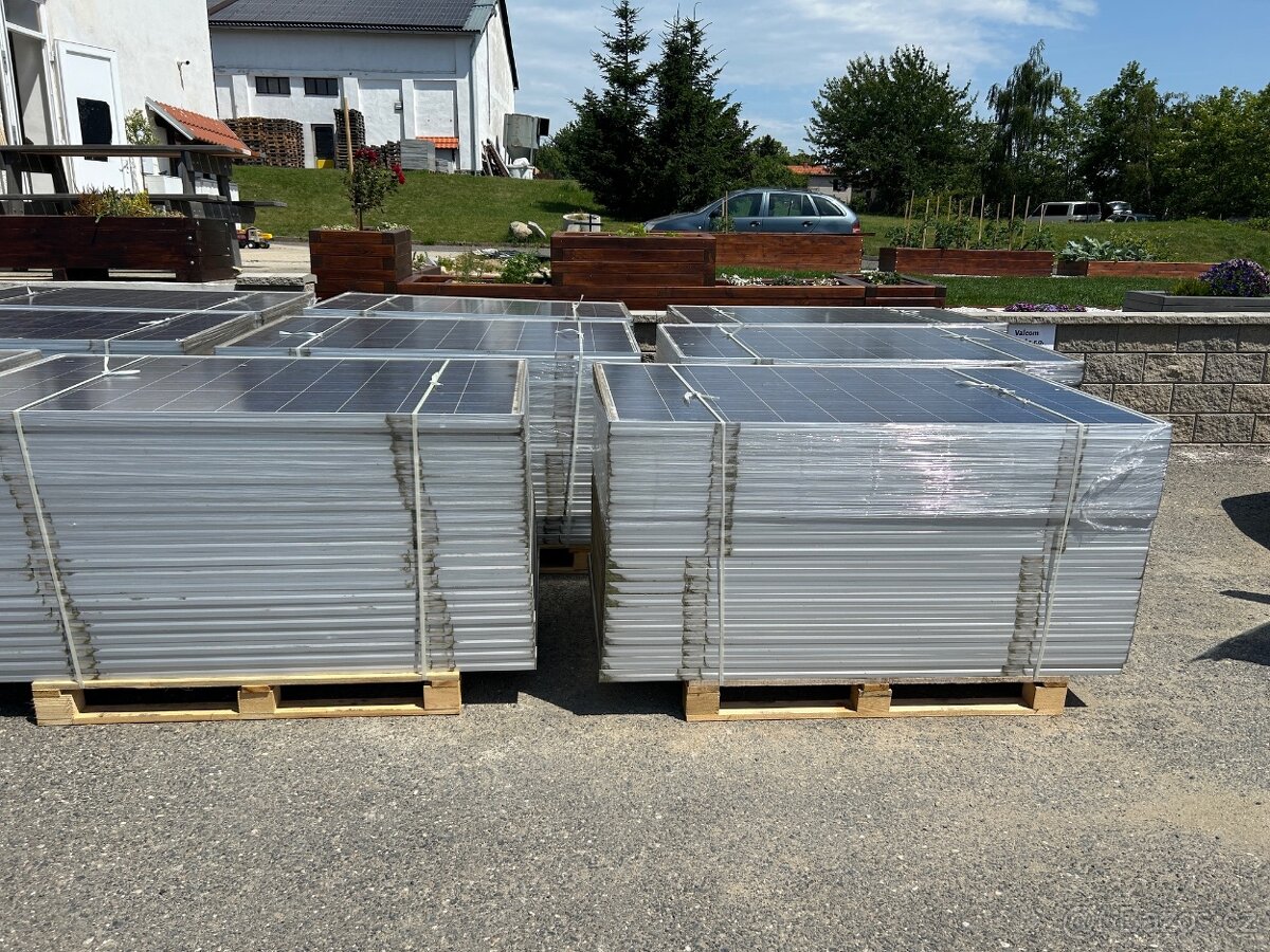 FVE panely CSI 210 Wp – plně funkční
