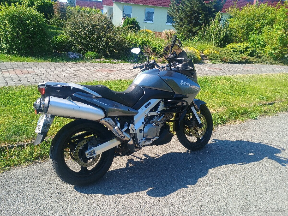 Suzuki DL1000 V-Strom pěkný stav