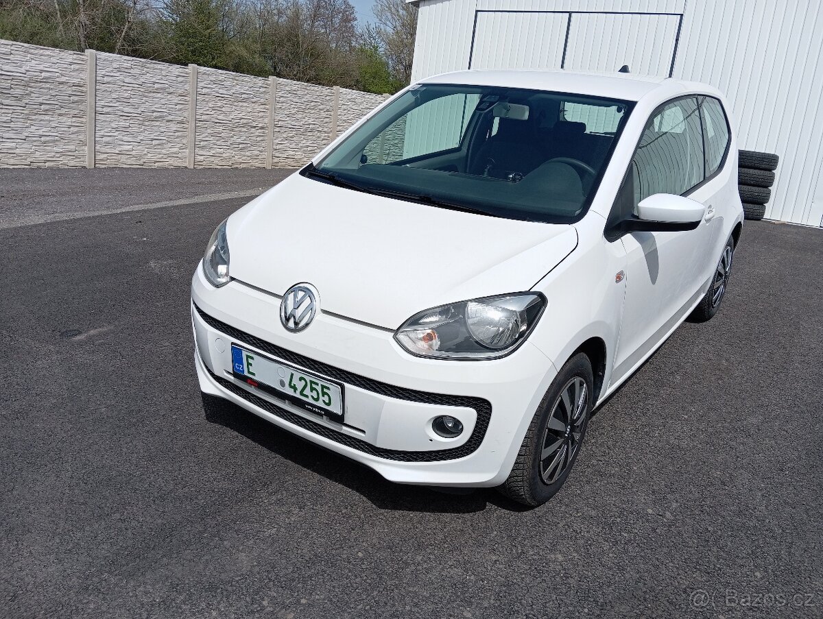 VW Up 1,0i , klimatizace, vyhřívaná sedadla