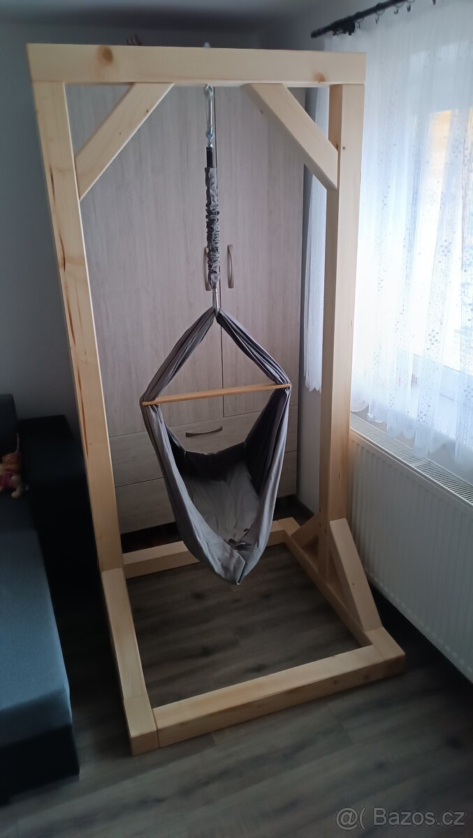 Hojdavak se stojanem