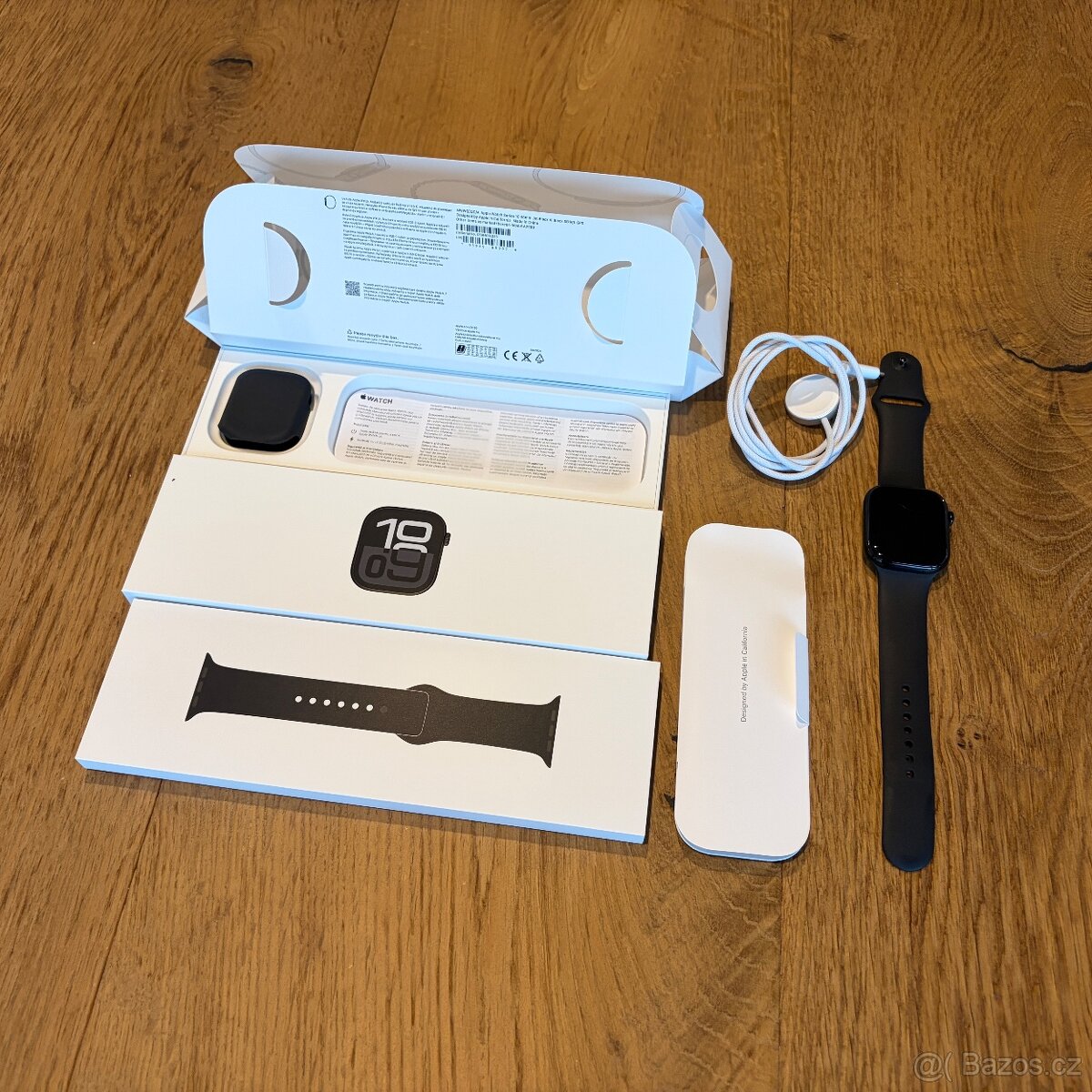 Apple Watch Series 10 46mm - Klavírně černý hliník