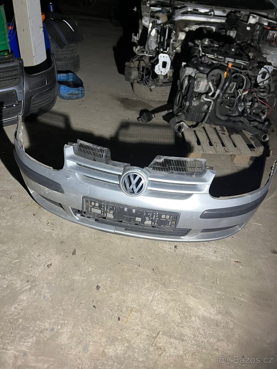 Volkswagen golf 5 predni nárazník