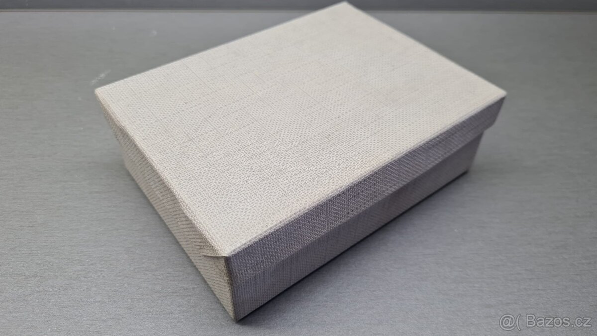 Papírové krabičky menší - velké množství