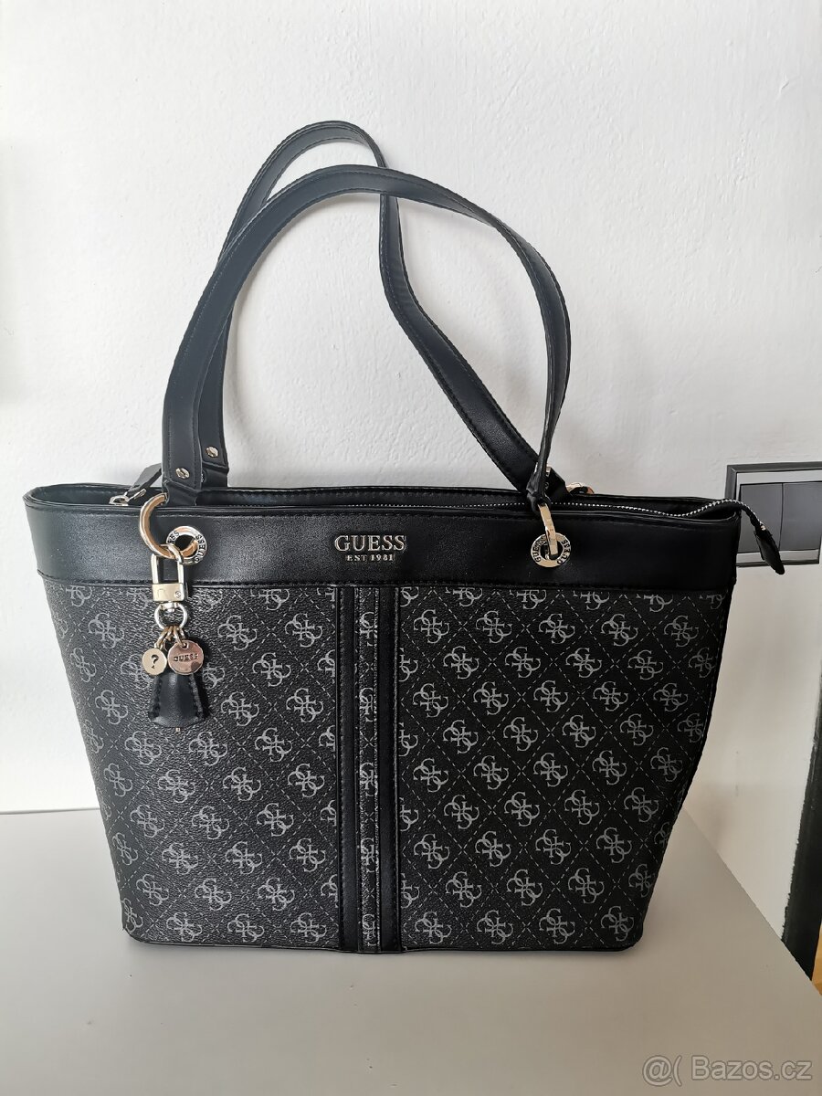Kabelka Guess