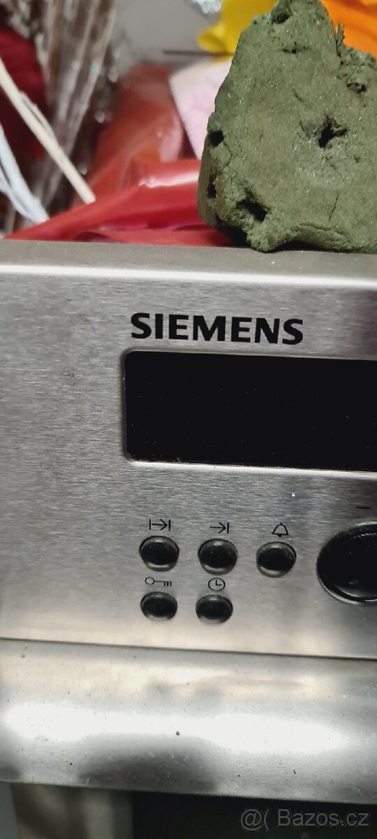 Horkovzdušná trouba Siemens
