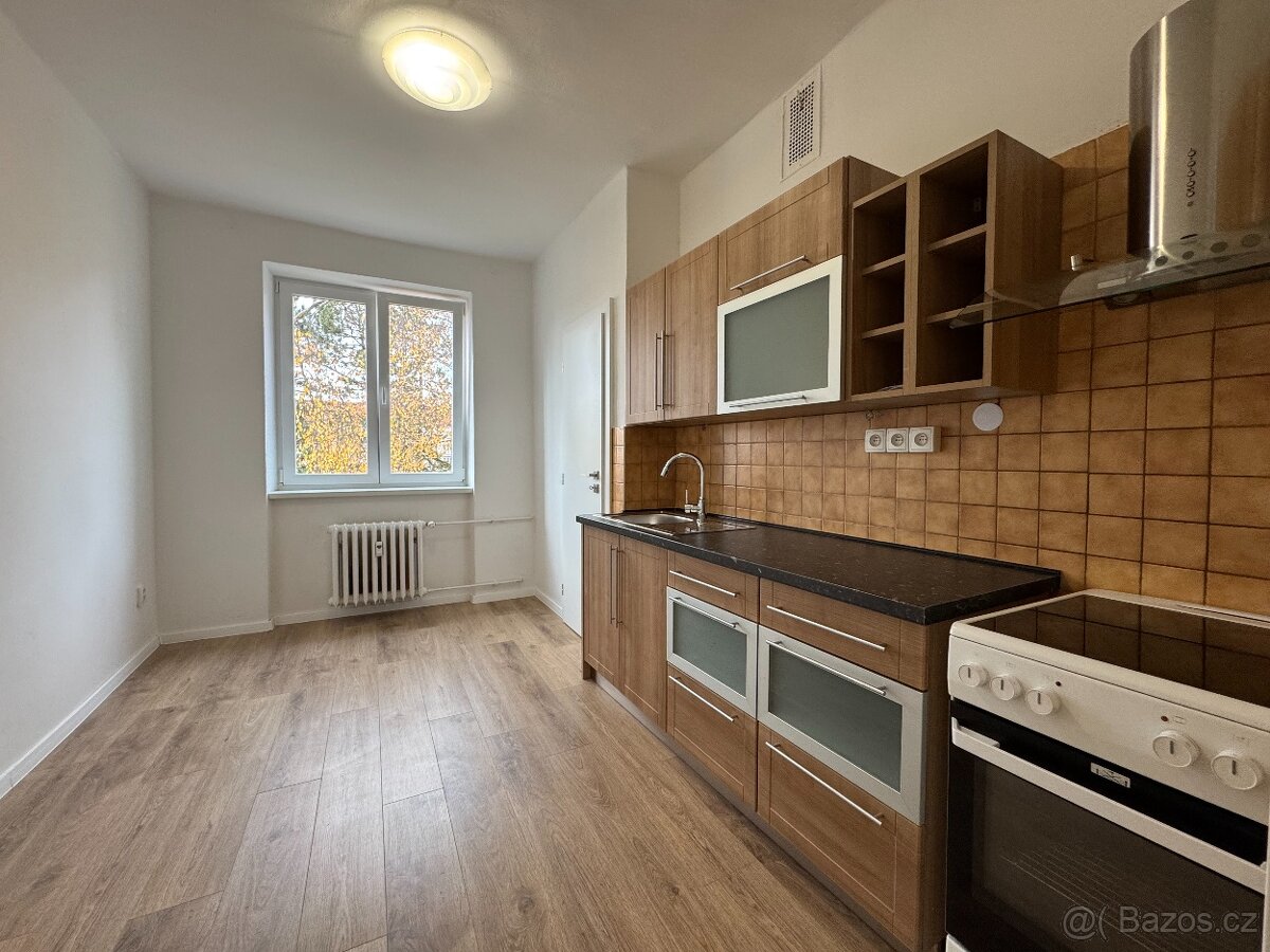 Pronájem bytu 3+1,Gorkého, Pardubice - Zelené Předměstí