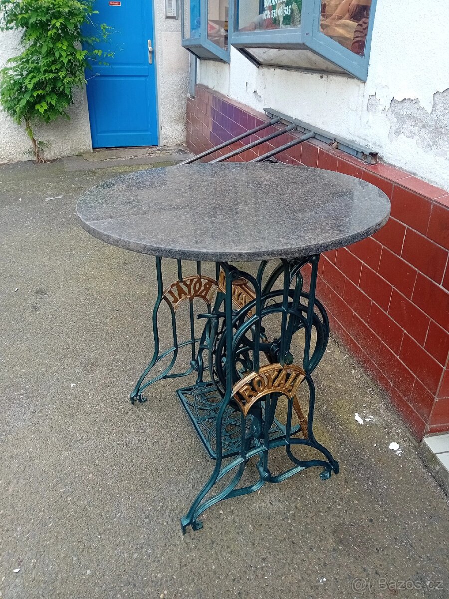 Stojany šicích stroje